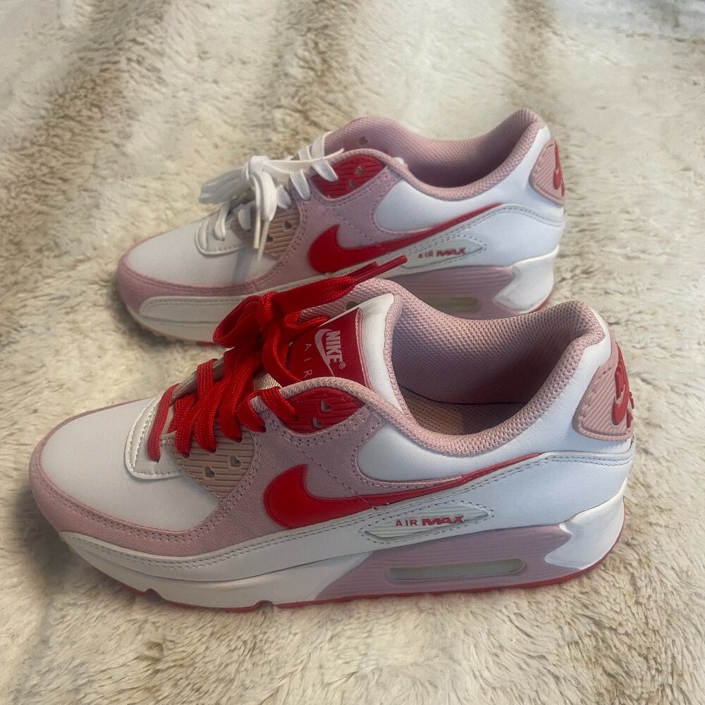 LIMITED EDITION Nike Air Max 90 "Valentine's Day" 2021 women's 7.5 - Picture 3 of 7